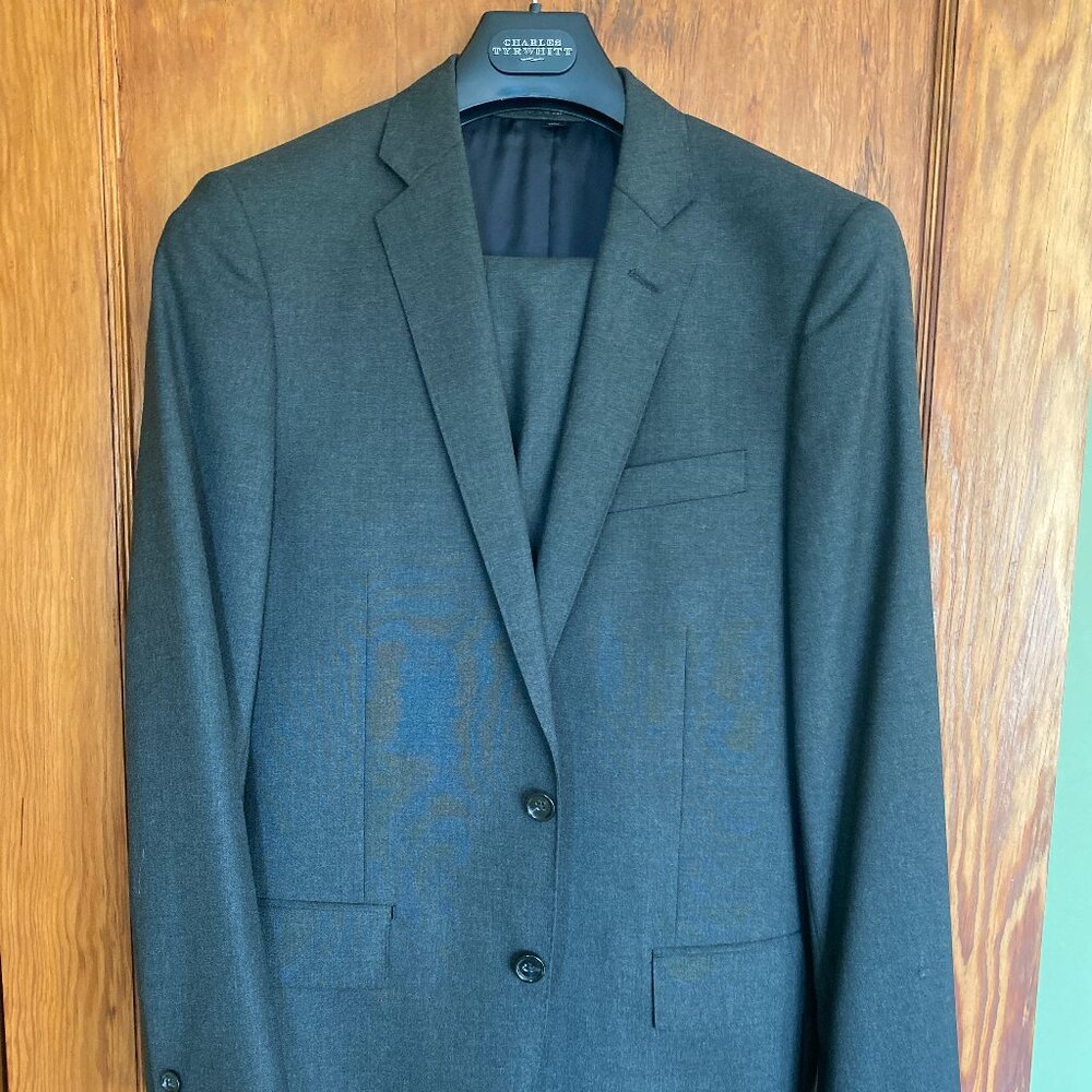 Like New Italian Wool - J Crew Men's Slim Ludlow Suit - Charcoal